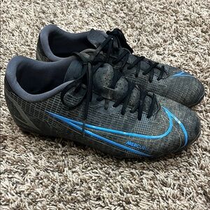 NIKE cleats